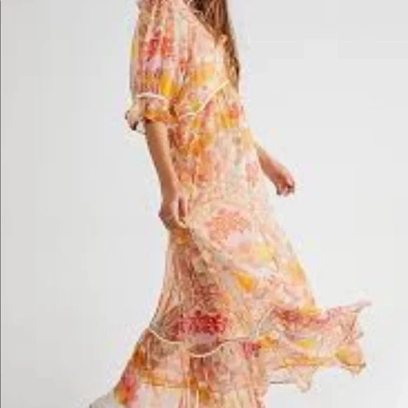 layered chiffon maxi dress White Chiffon Maxi Dress with Layered Asymmetrical Hem for Summer – Xiaolizi